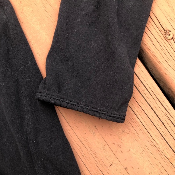 Lululemon Full Freedom Long Sleeve Top Black Yoga V-neck Style W3BABS Size 4 - Picture 9 of 11